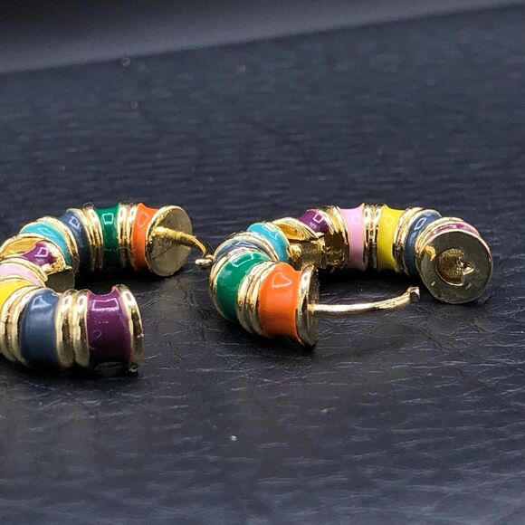 Rainbow Hoop Earrings Retro Multi Color Enamel Gold Tone 80s 90s Style Huggies - Picture 5 of 6